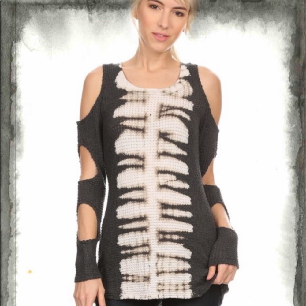 NWT T-Party Tie-dyed  Top